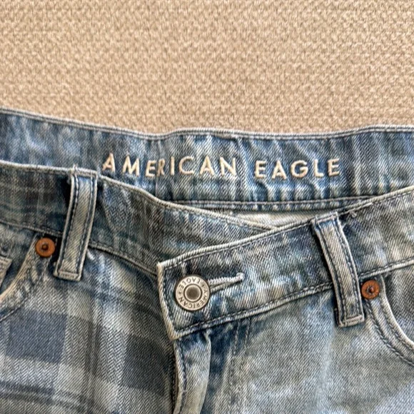 American Eagle Outfitters Women's Blue Plaid Shorts - Picture 2 of 4